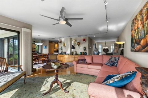 House in Palmetto, Florida 4 bedrooms, 256.41 sq.m. № 2215974 - photo 16