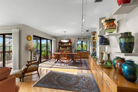House in Palmetto, Florida 4 bedrooms, 256.41 sq.m. № 2215974 - photo 20