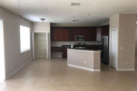 Casa en alquiler en Tampa, Florida, 4 dormitorios, 227.98 m2 № 1876995 - foto 2