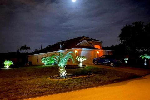House in Davenport, Florida 3 bedrooms, 173.82 sq.m. № 1900167 - photo 22