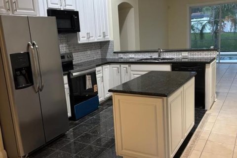 House in Davenport, Florida 3 bedrooms, 173.82 sq.m. № 1900167 - photo 5