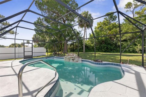 House in Palm Coast, Florida 4 bedrooms, 142.14 sq.m. № 1907445 - photo 4