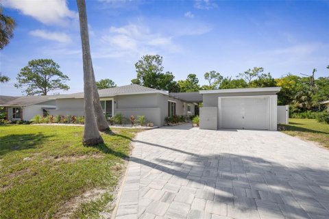 House in Palm Coast, Florida 4 bedrooms, 142.14 sq.m. № 1907445 - photo 24