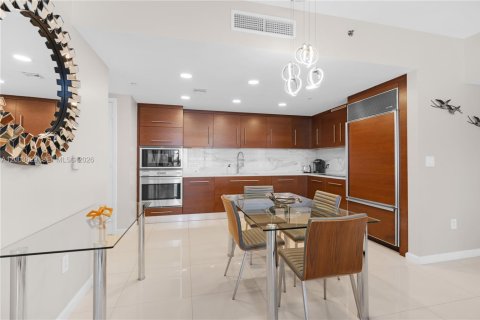 Купить кондоминиум в Майами, Флорида 1 спальня, 83.43м2, № 2090050 - фото 10