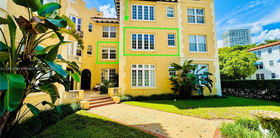 Condominio en Miami, Florida, 1 dormitorio № 1924649