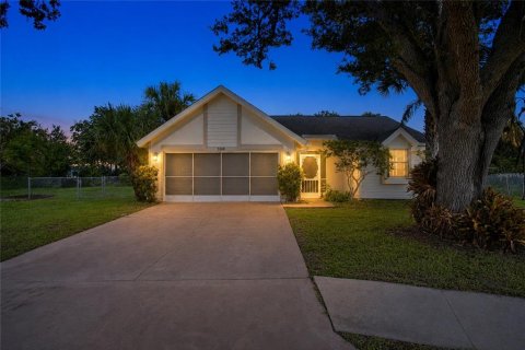 Villa ou maison à North Port, Floride 3 chambres, 116.31 m2 № 2322344