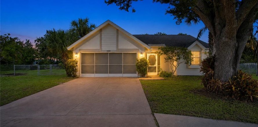 Villa ou maison à North Port, Floride 3 chambres, 116.31 m2 № 2322344