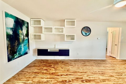 Villa ou maison à louer à Dunedin, Floride: 2 chambres, 97.73 m2 № 1876673 - photo 10