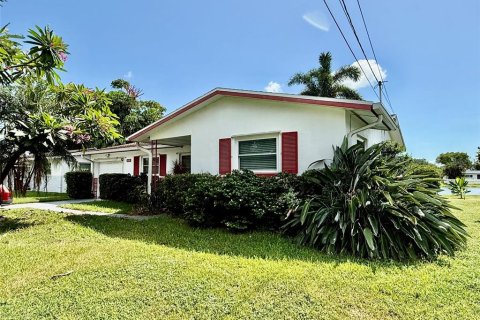 Villa ou maison à louer à Dunedin, Floride: 2 chambres, 97.73 m2 № 1876673 - photo 2