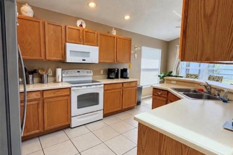 Villa ou maison à vendre à Kissimmee, Floride: 4 chambres, 163.51 m2 № 2399030 - photo 2