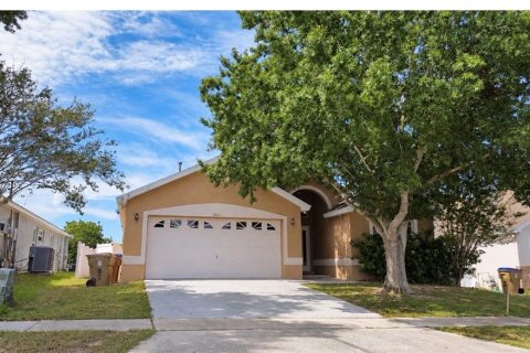Villa ou maison à Kissimmee, Floride 4 chambres, 163.51 m2 № 2399030