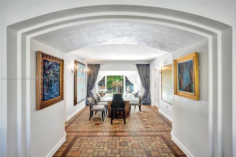 Villa ou maison à louer à Hollywood, Floride: 4 chambres, 221.11 m2 № 2018381 - photo 9