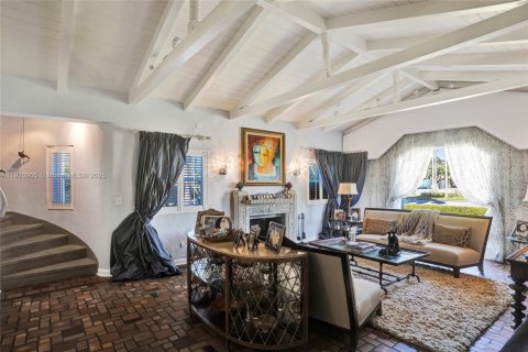 Villa ou maison à louer à Hollywood, Floride: 4 chambres, 221.11 m2 № 2018381 - photo 2