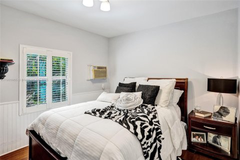 Villa ou maison à louer à Hollywood, Floride: 4 chambres, 221.11 m2 № 2018381 - photo 25