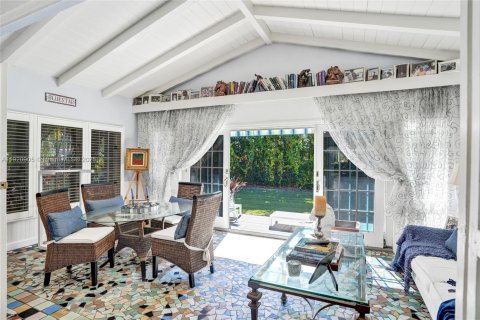 Villa ou maison à louer à Hollywood, Floride: 4 chambres, 221.11 m2 № 2018381 - photo 5
