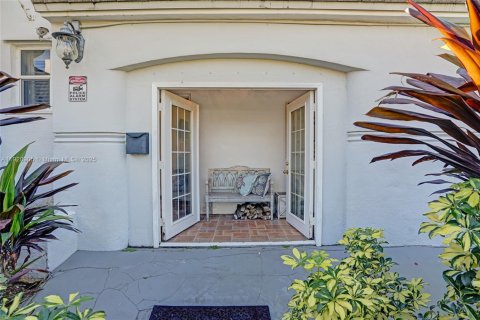 Villa ou maison à louer à Hollywood, Floride: 4 chambres, 221.11 m2 № 2018381 - photo 29