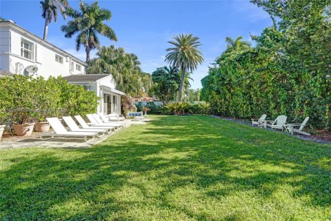 Villa ou maison à louer à Hollywood, Floride: 4 chambres, 221.11 m2 № 2018381 - photo 30