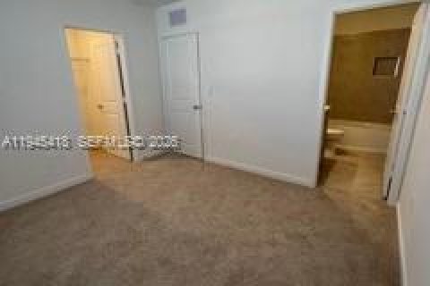 Adosado en venta en Florida City, Florida, 3 dormitorios, 127.83 m2 № 2001825 - foto 11