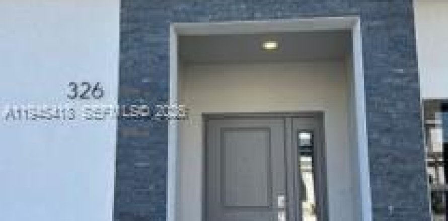 Adosado en Florida City, Florida 3 dormitorios, 127.83 m2 № 2001825