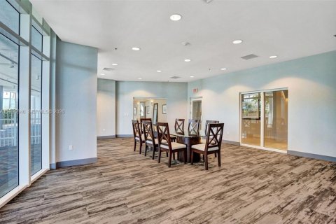 Купить кондоминиум в Майами-Бич, Флорида 1 спальня, 61.97м2, № 2058675 - фото 14