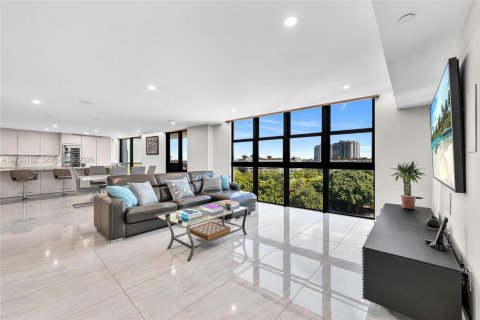 Condominio en venta en Miami Beach, Florida, 3 dormitorios, 221.85 m2 № 2424444 - foto 4