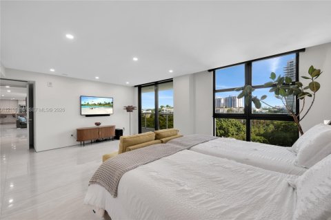 Condominio en venta en Miami Beach, Florida, 3 dormitorios, 221.85 m2 № 2424444 - foto 25