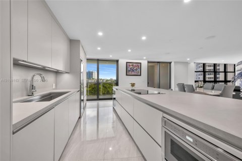 Condominio en venta en Miami Beach, Florida, 3 dormitorios, 221.85 m2 № 2424444 - foto 17