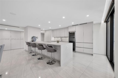 Condominio en venta en Miami Beach, Florida, 3 dormitorios, 221.85 m2 № 2424444 - foto 3