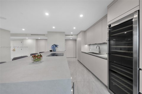 Condominio en venta en Miami Beach, Florida, 3 dormitorios, 221.85 m2 № 2424444 - foto 16