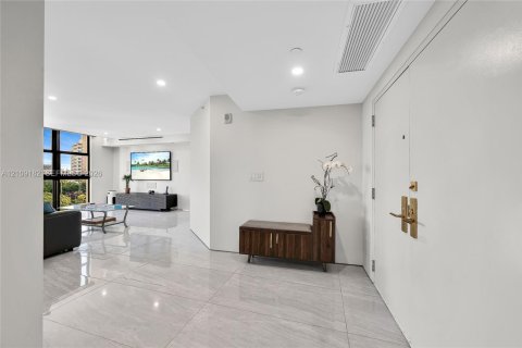 Condominio en venta en Miami Beach, Florida, 3 dormitorios, 221.85 m2 № 2424444 - foto 9