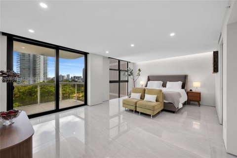 Condominio en venta en Miami Beach, Florida, 3 dormitorios, 221.85 m2 № 2424444 - foto 5