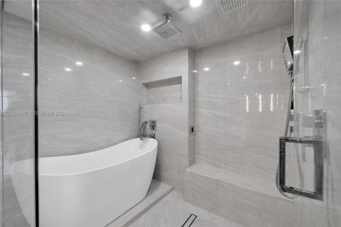 Condominio en venta en Miami Beach, Florida, 3 dormitorios, 221.85 m2 № 2424444 - foto 27