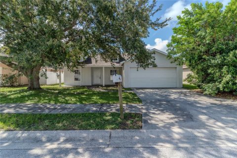 Casa en venta en Auburndale, Florida, 3 dormitorios, 137.31 m2 № 1904058 - foto 1