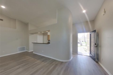 Casa en alquiler en Valrico, Florida, 3 dormitorios, 138.8 m2 № 1884413 - foto 2