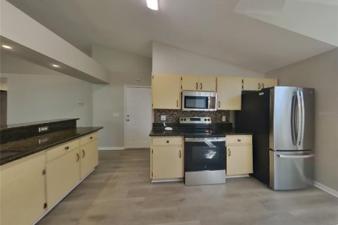 Casa en alquiler en Valrico, Florida, 3 dormitorios, 138.8 m2 № 1884413 - foto 5
