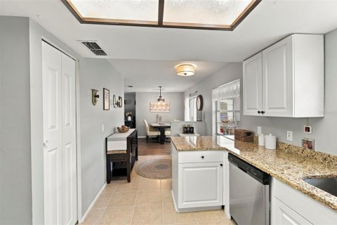 Villa ou maison à vendre à New Port Richey, Floride: 2 chambres, 117.8 m2 № 2394183 - photo 20