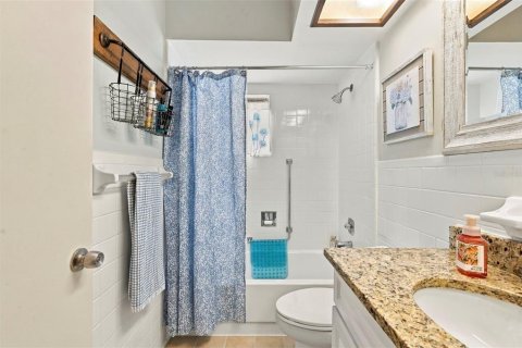 Villa ou maison à vendre à New Port Richey, Floride: 2 chambres, 117.8 m2 № 2394183 - photo 30