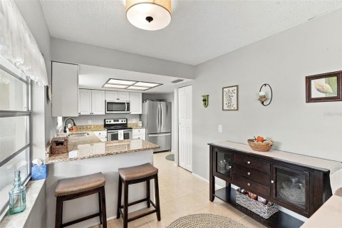 Villa ou maison à vendre à New Port Richey, Floride: 2 chambres, 117.8 m2 № 2394183 - photo 14