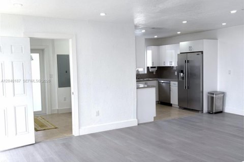 House in Homestead, Florida 3 bedrooms, 180.23 sq.m. № 2086445 - photo 5