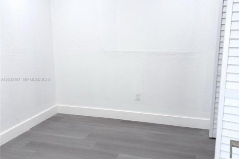 House in Homestead, Florida 3 bedrooms, 180.23 sq.m. № 2086445 - photo 15