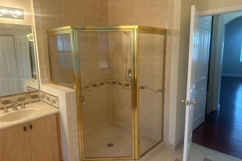 Casa en venta en Miramar, Florida, 4 dormitorios, 295.8 m2 № 1922786 - foto 4