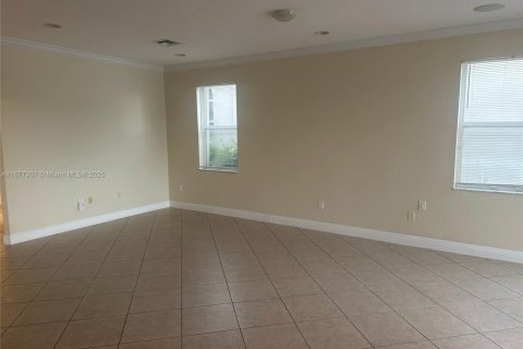 Casa en venta en Miramar, Florida, 4 dormitorios, 295.8 m2 № 1922786 - foto 3