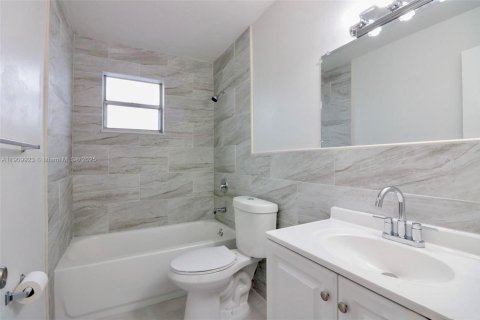 Appartement à louer à Hallandale Beach, Floride: 1 chambre, 60.39 m2 № 1965252 - photo 5