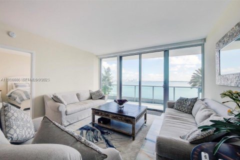 Condo in Miami, Florida, 2 bedrooms  № 1994726 - photo 9