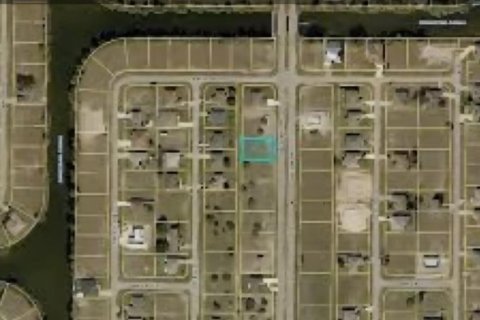Land in Cape Coral, Florida № 2161763 - photo 2