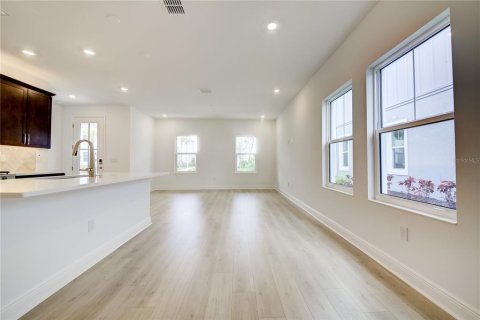 Casa en venta en Lakewood Ranch, Florida, 4 dormitorios, 206.34 m2 № 2145453 - foto 9