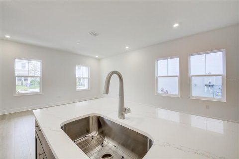 Casa en venta en Lakewood Ranch, Florida, 4 dormitorios, 206.34 m2 № 2145453 - foto 7