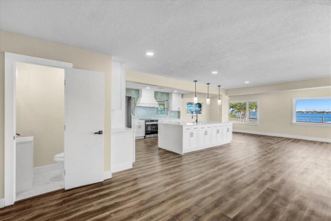 Villa ou maison à vendre à Bradenton, Floride: 3 chambres, 238.29 m2 № 2129260 - photo 7