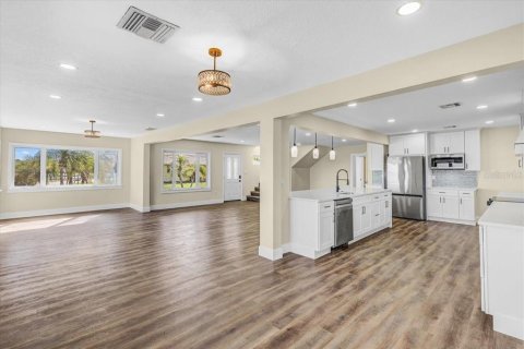 Villa ou maison à vendre à Bradenton, Floride: 3 chambres, 238.29 m2 № 2129260 - photo 13