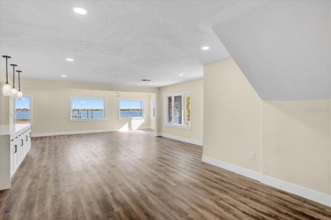 Villa ou maison à vendre à Bradenton, Floride: 3 chambres, 238.29 m2 № 2129260 - photo 9